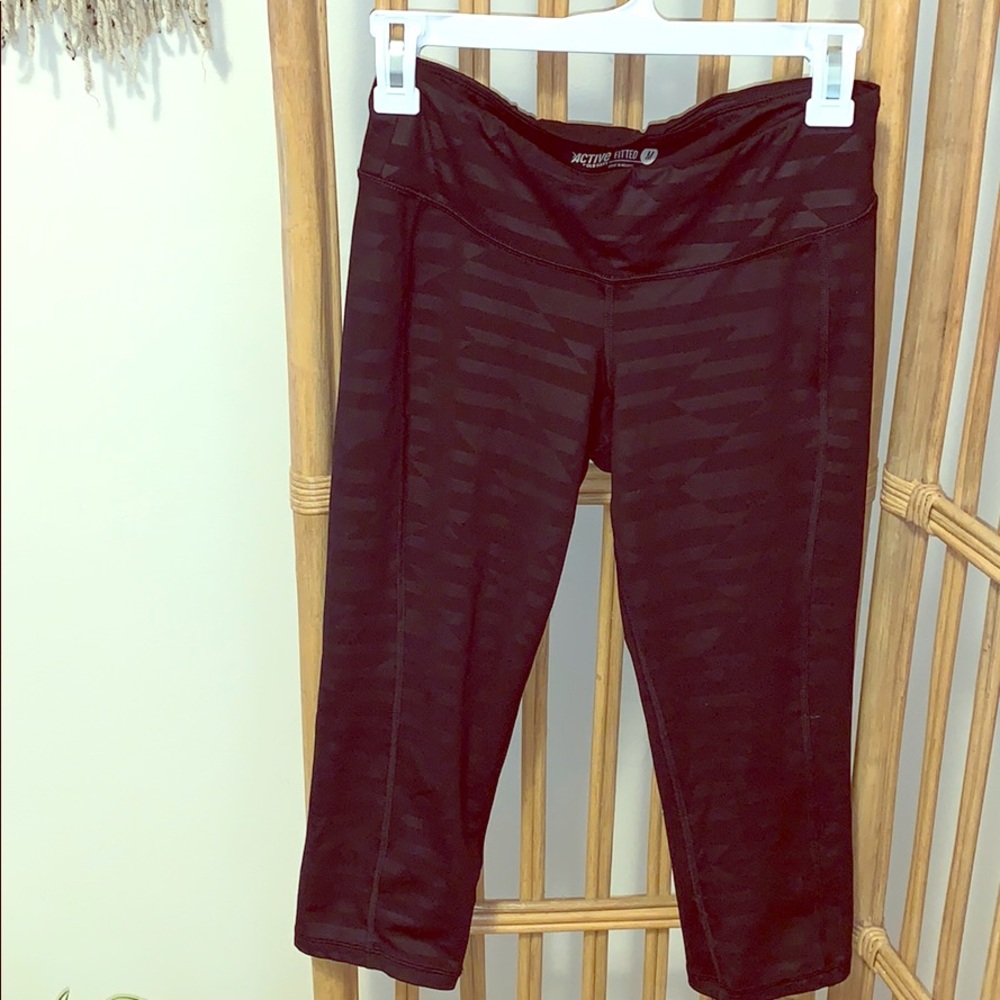 Old Navy Cropped Leggings